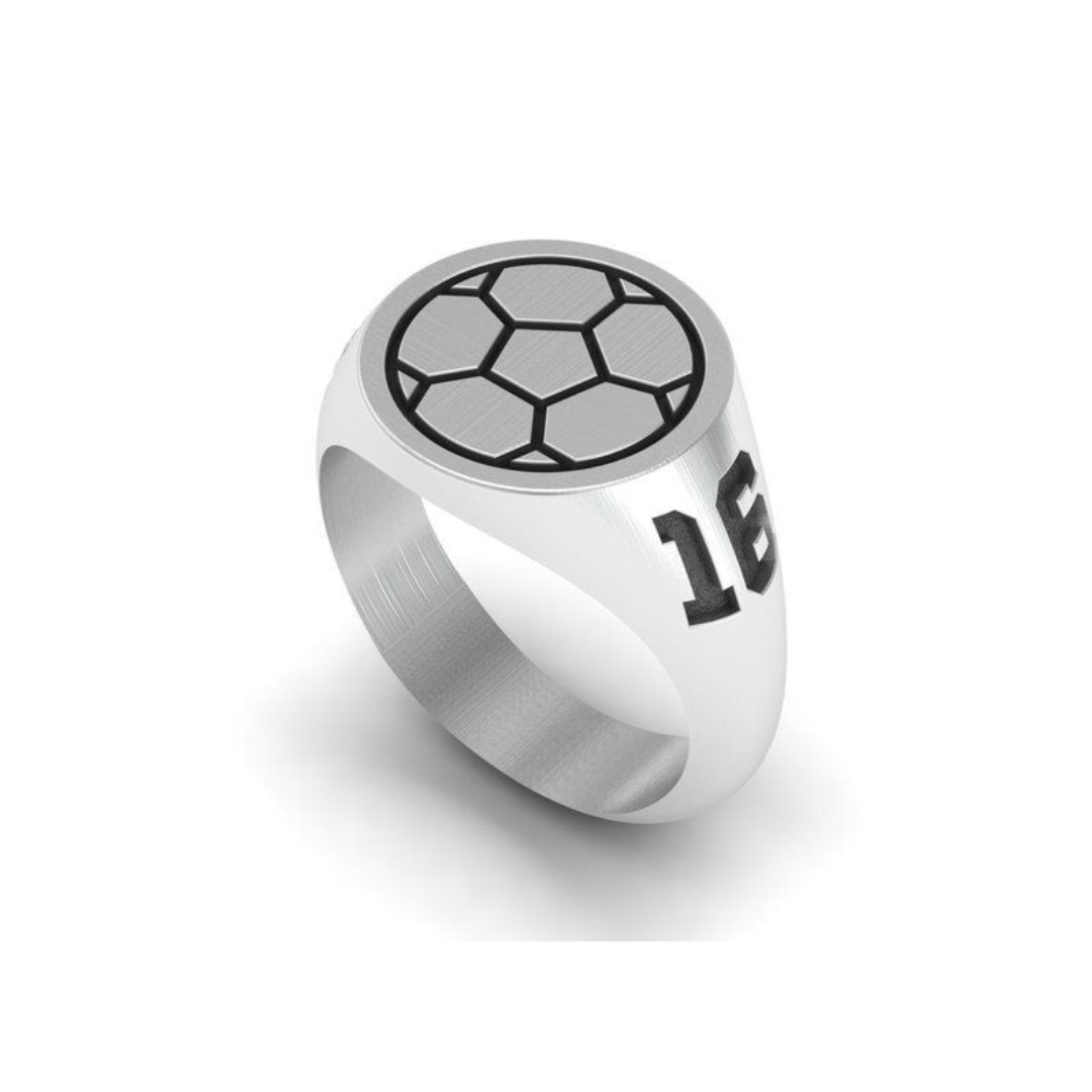Anillo de Caballero con Balón de Fútbol – Vive con Pasión, Juega con Hono